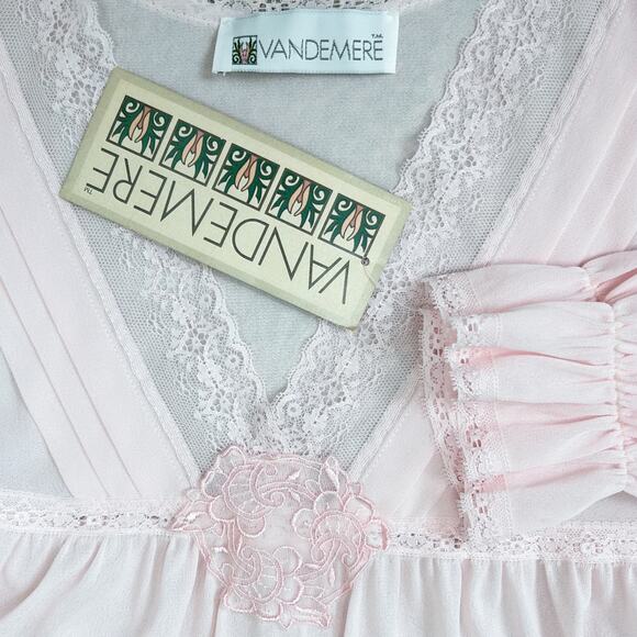 Vintage Vandemere Crepeset Nylon Pink Lace Nightgown NWT - Picture 2 of 8